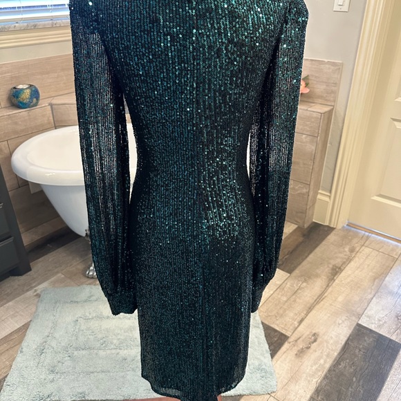 Ieena Mac Duggal Emerald Sequin Green Dress With Long Sleeves Gold Buttons 6 - Picture 11 of 15